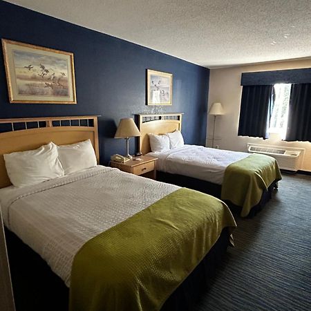 Ameristay Inn & Suites Waverly 外观 照片
