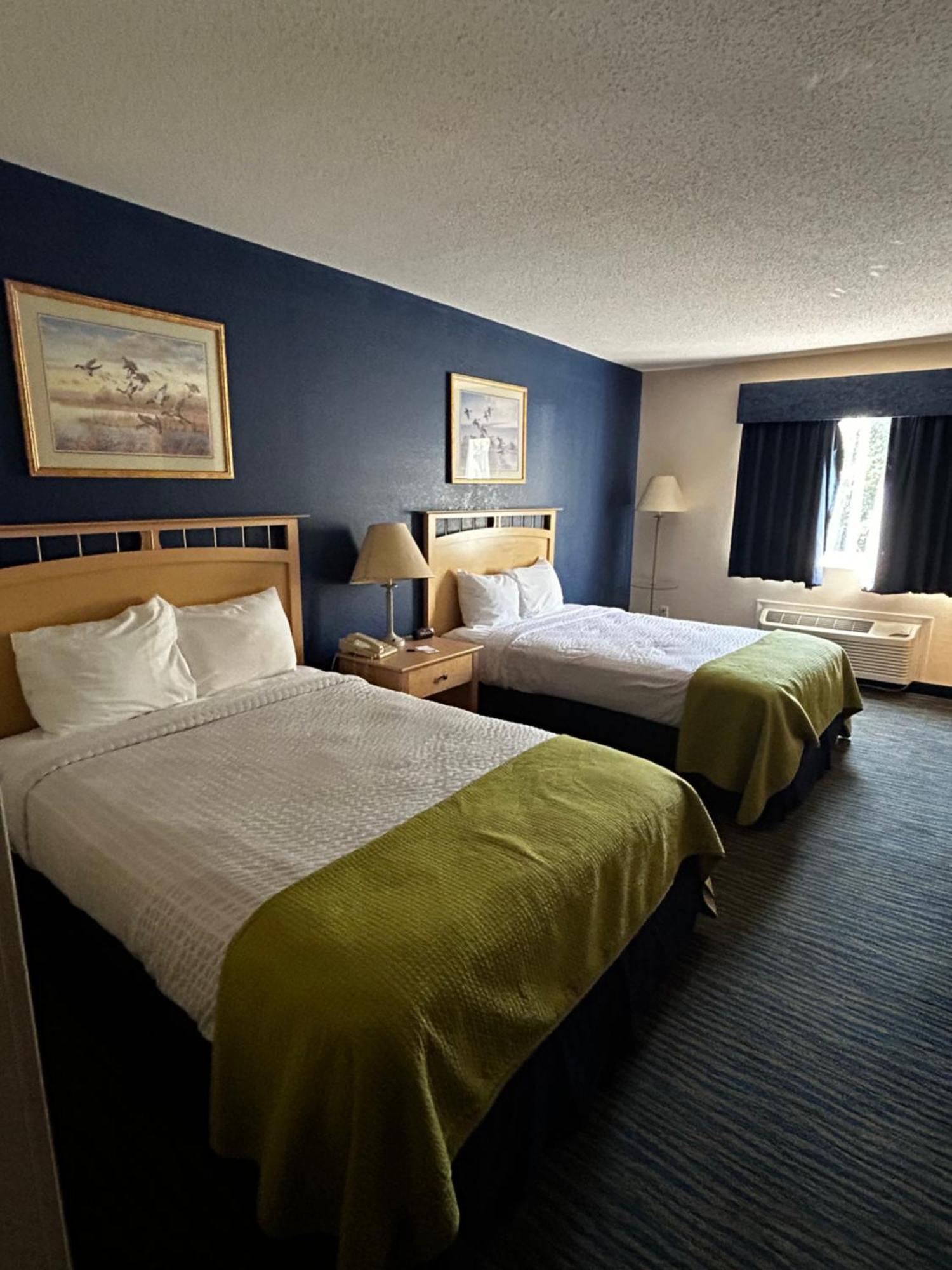 Ameristay Inn & Suites Waverly 外观 照片