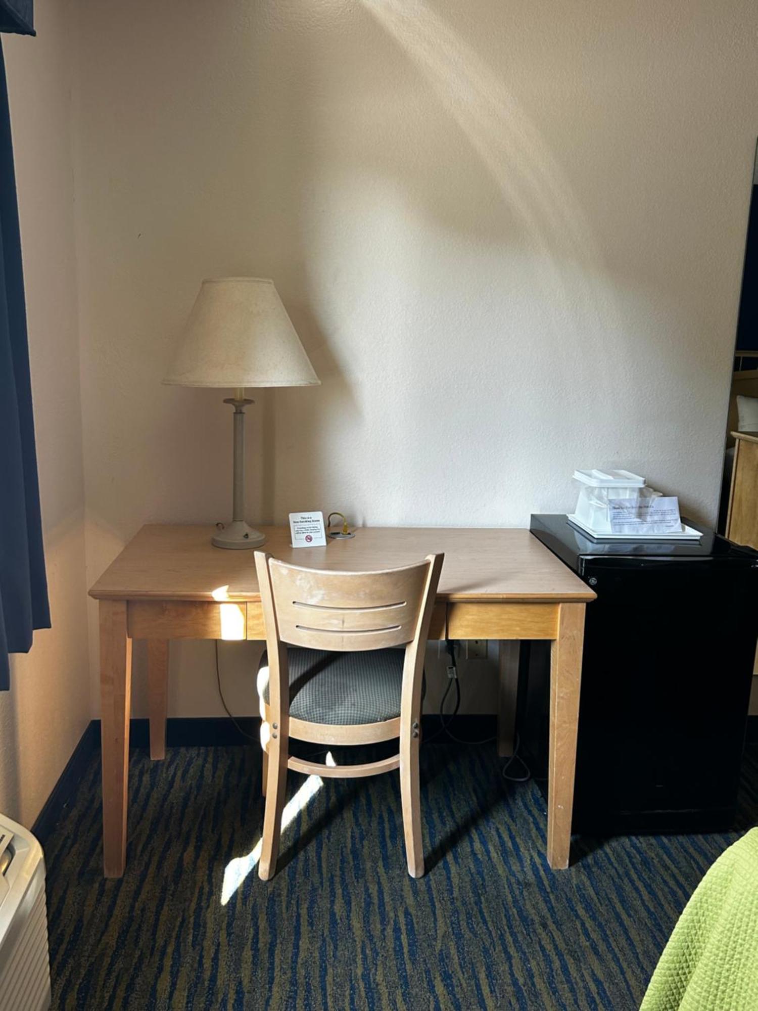 Ameristay Inn & Suites Waverly 外观 照片